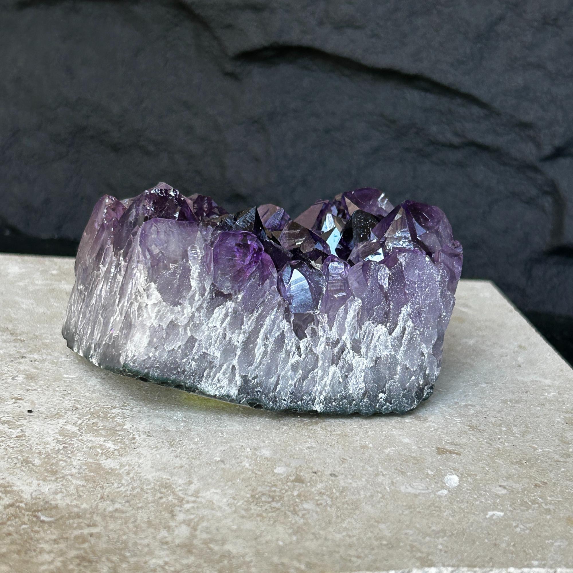 Flat amethyst, Unique raw crystal cluster - New Age Realms
