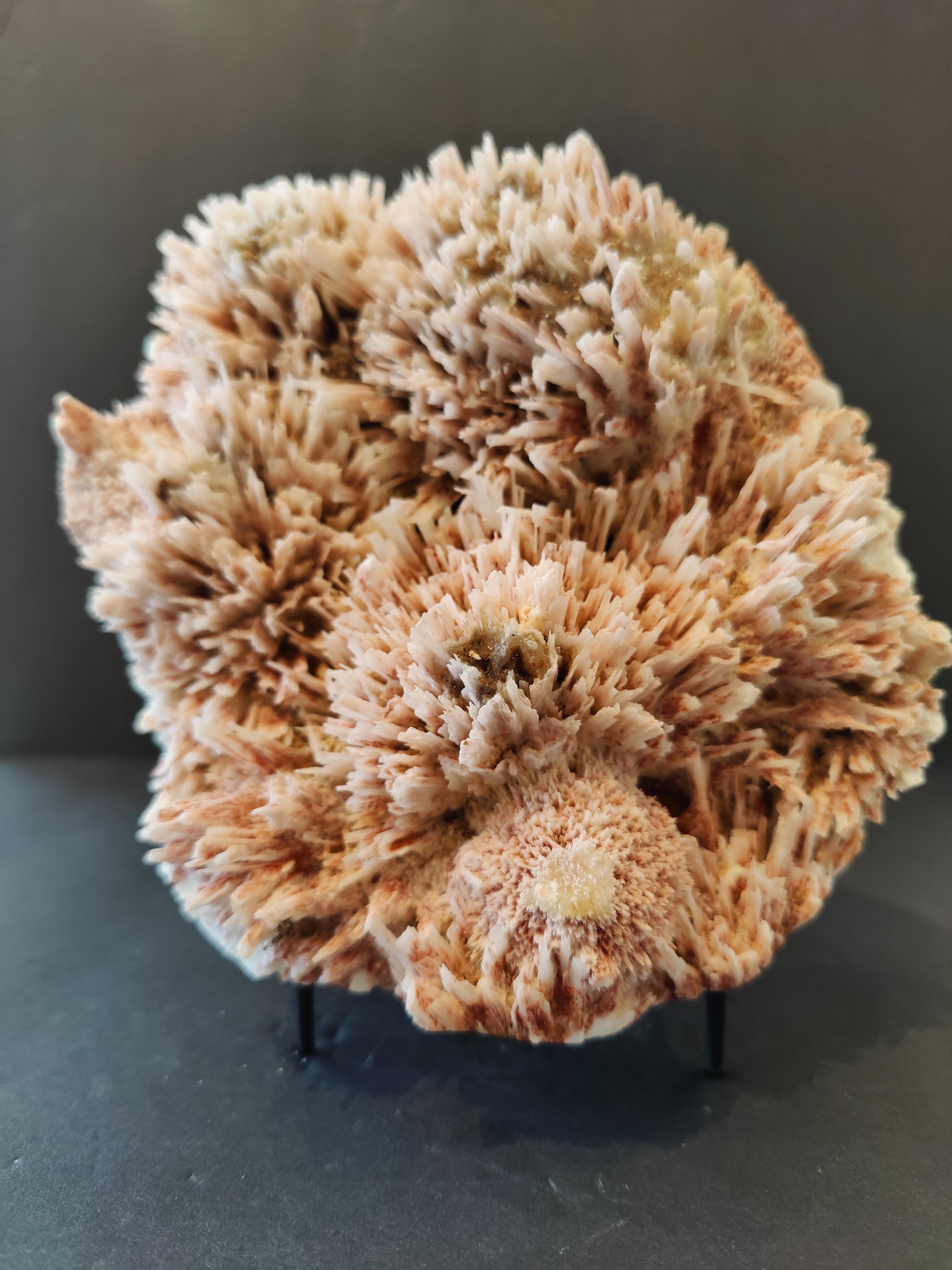 Red Mordenite with Stilbite Specimen 1,988g - New Age Realms