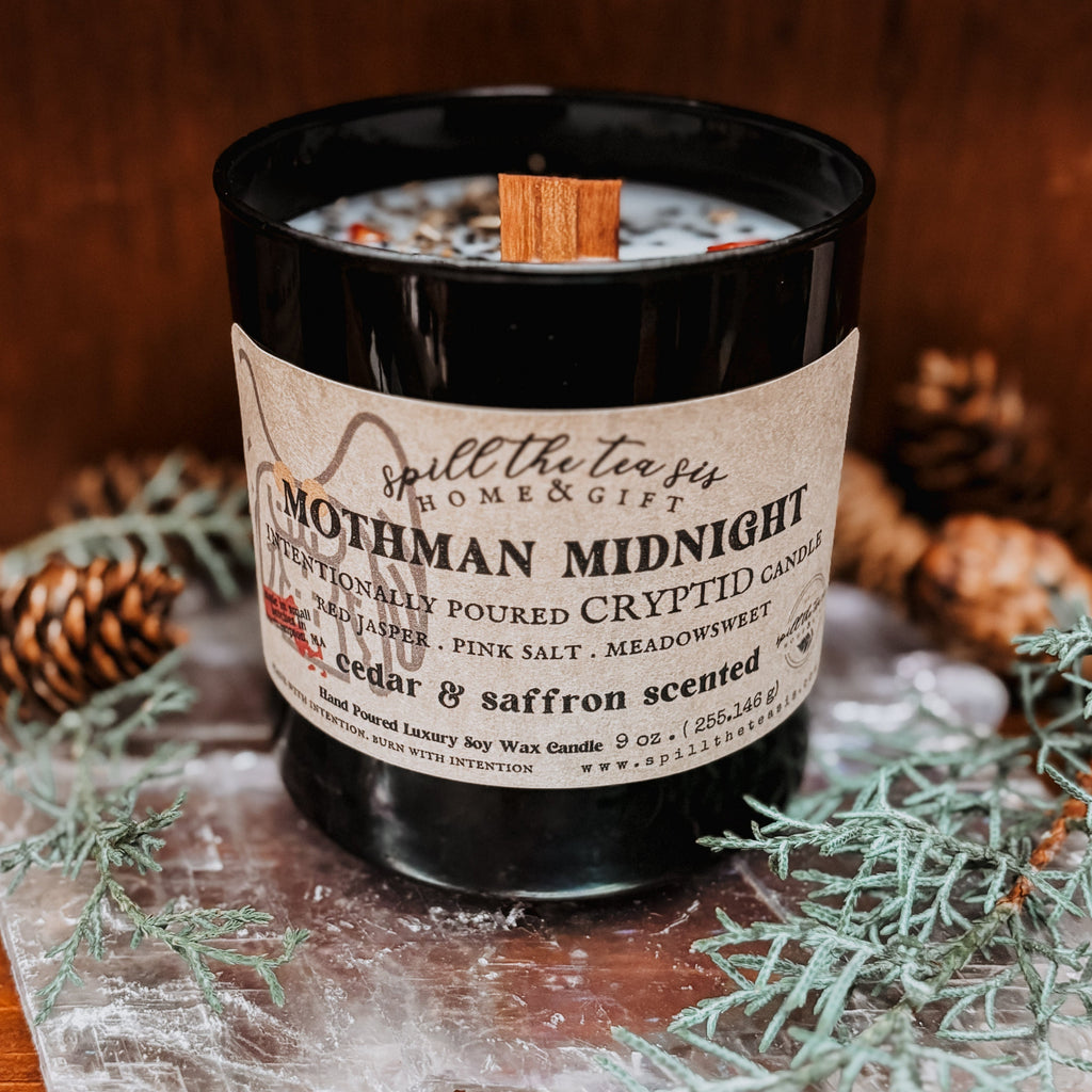 Vela de intención Mothman | Vela de soja críptido de cedro y azafrán
