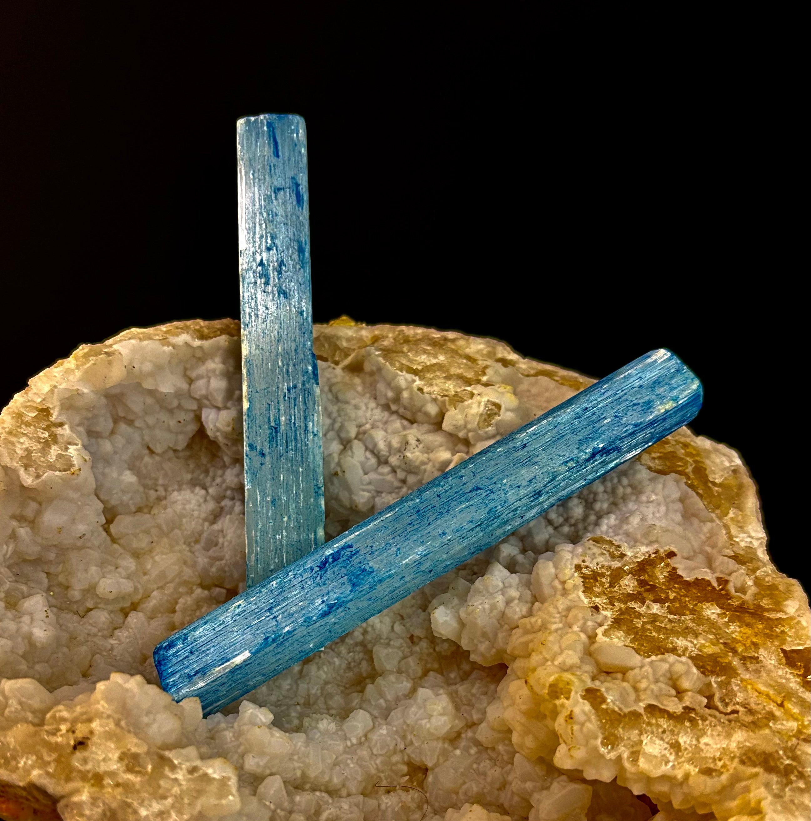 Blue Selenite Charging Stick (6”) – Dyed Raw Crystal Wand for Energy Cleansing, Protection & Spiritual Clarity - New Age Realms