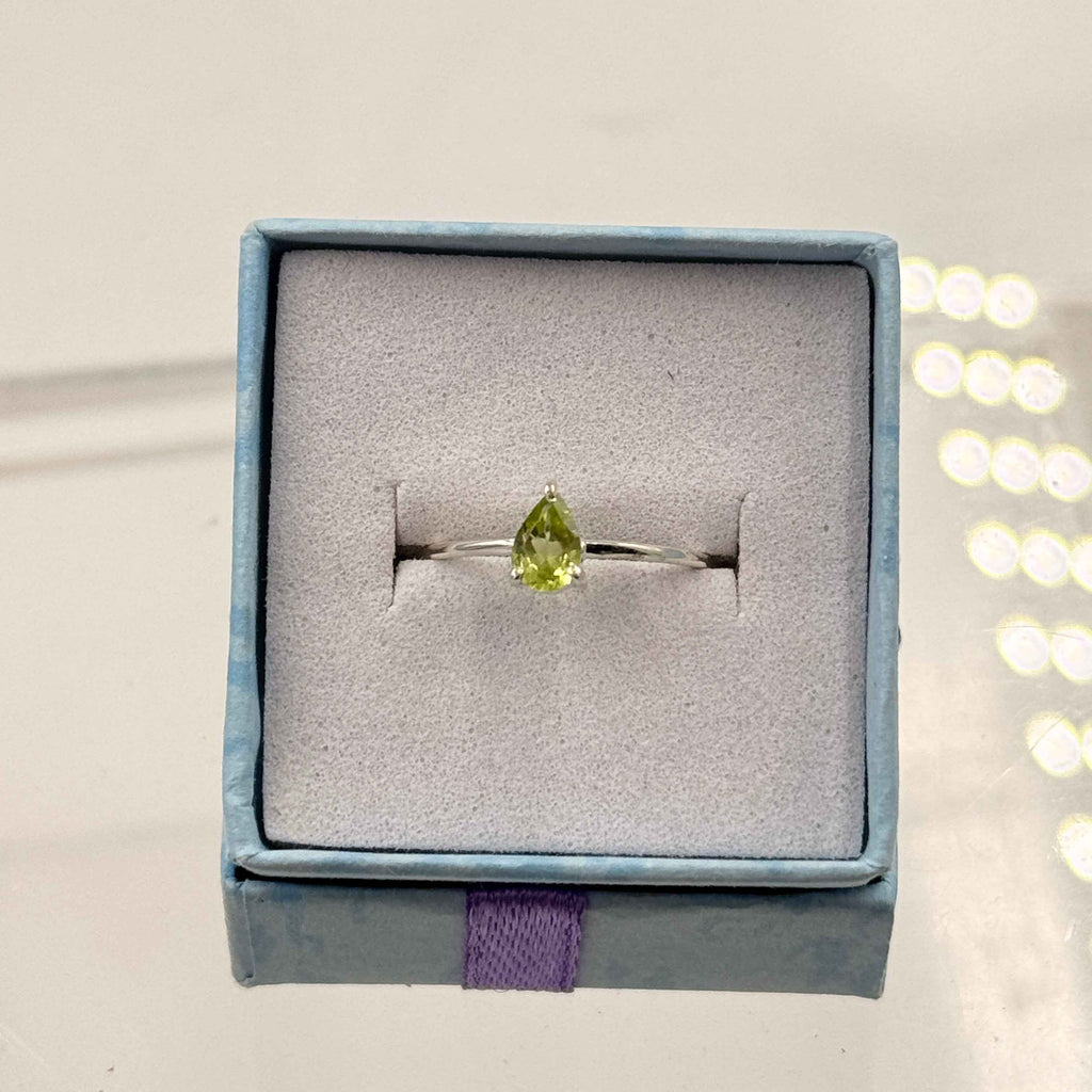 Dainty Peridot Ring