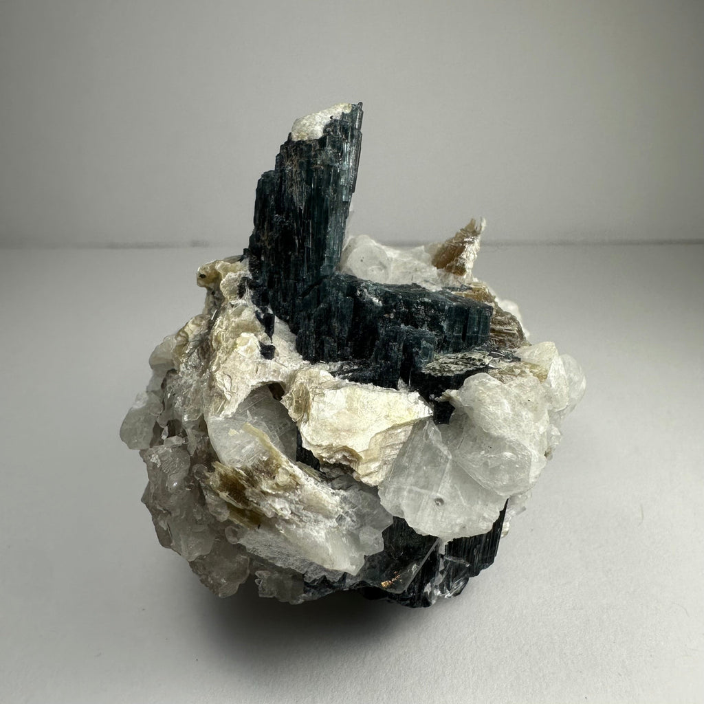Green Tourmaline with Quarz, Mica and Albite, Brazil - New Age Realms