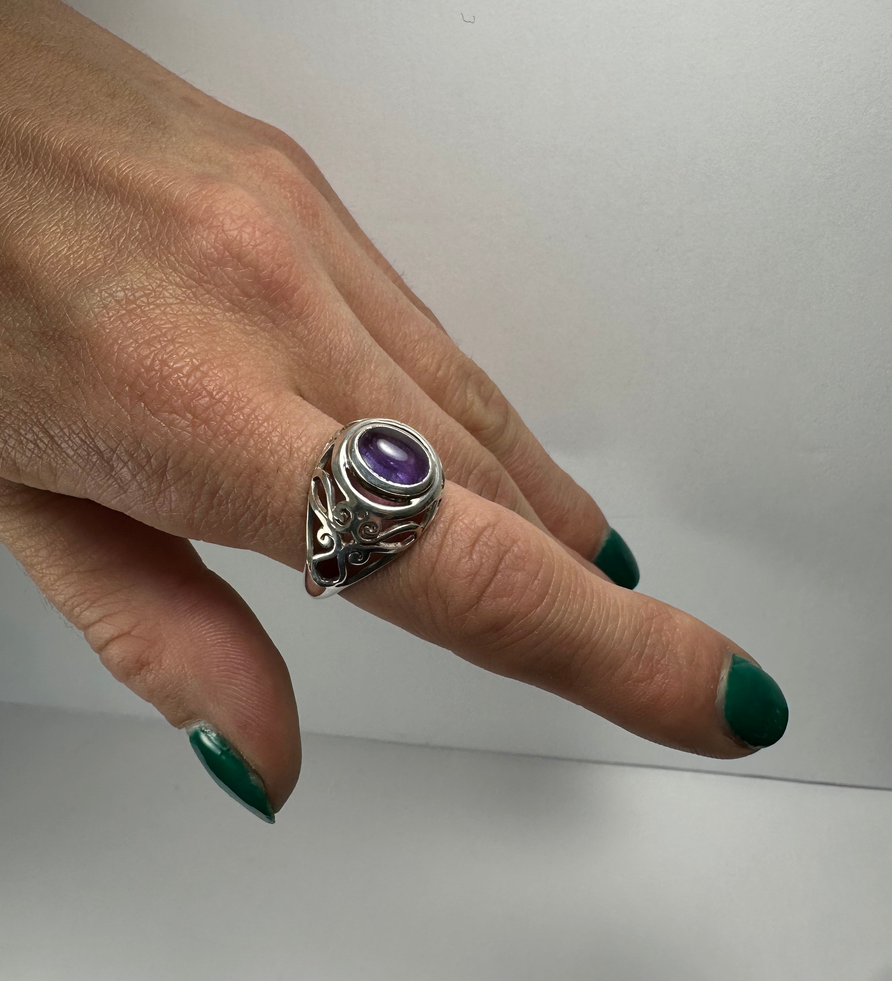 Amethyst Ring - Size 6 - New Age Realms