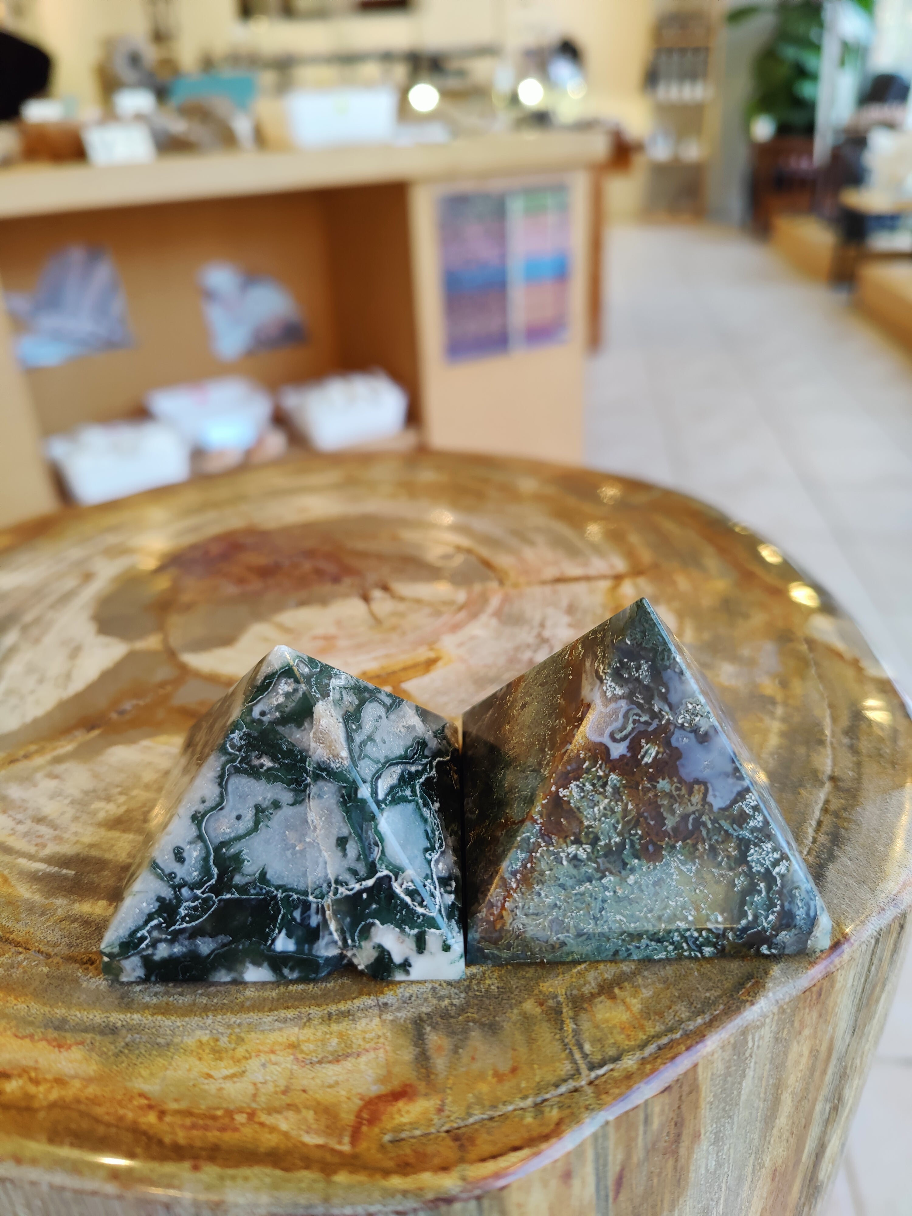 Moss Agate Pyramid India - New Age Realms